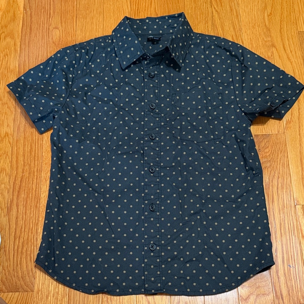 Art class black Short-Sleeve Button-Down Shirt with Small Cream Dot Print